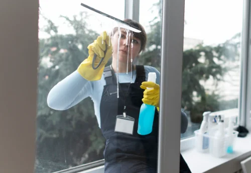 Nettoyage de vitres intérieures et extérieures à Vergt
